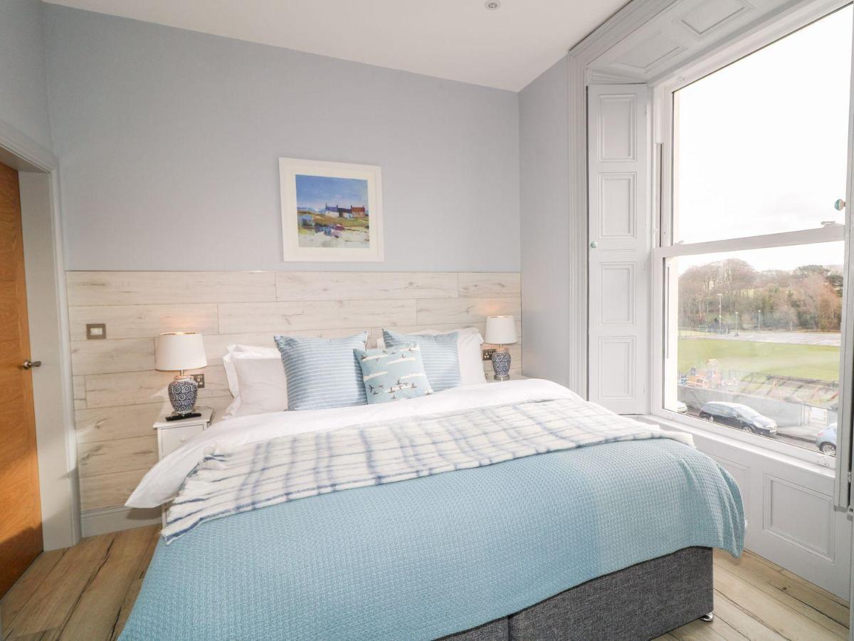 Sea Breeze Apartment Ballycastle Exterior photo